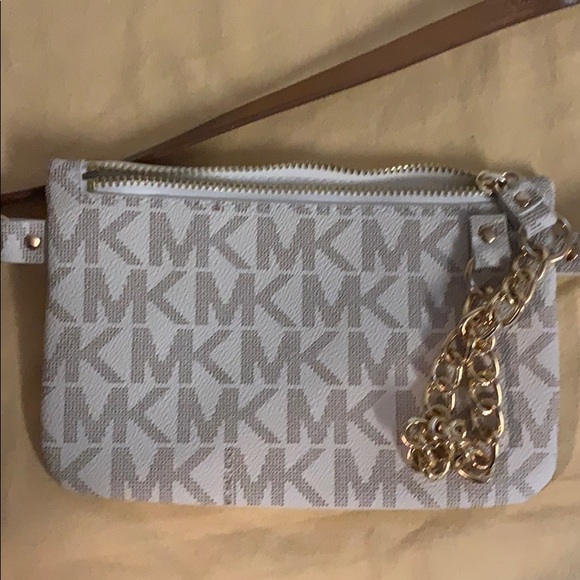 Michael Kors Handbags - BRAND NEW - Doesn’t fit - MK Belt Bag